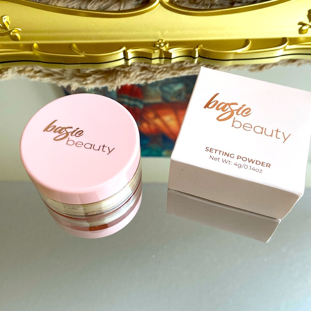 🆕 Basic beauty banana setting powder
